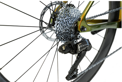 RINOS Карбонов Шосеен Велосипед Odin 6.1 Shimano 105 Di2, 24 скорости