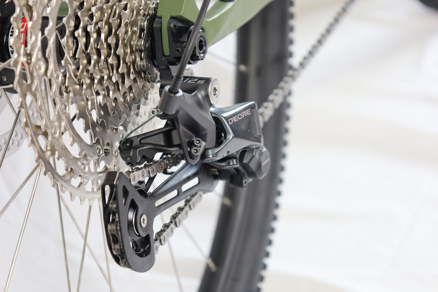 Заден дерайльор SHIMANO DEORE RD-M6100 12 скорости